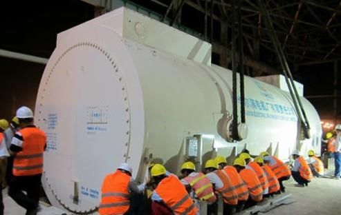 Levage de stator de générateur Generator stator lifting